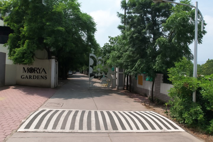 Entrance Gate 02